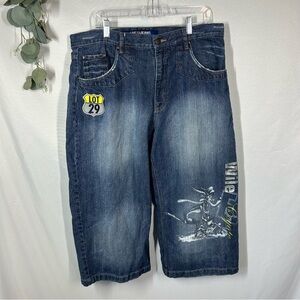 Lot 29 | Vintage JNCO Men’s Looney Tunes Wile Coyote Shorts Blue Size 38